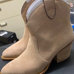 Brand new Coach “Paige Bootie Suede” size US 5B